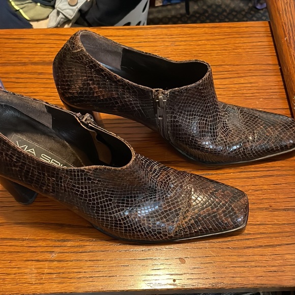 Via spiga snake skin textured booties made in Italy size 8Narrow - Picture 10 of 10